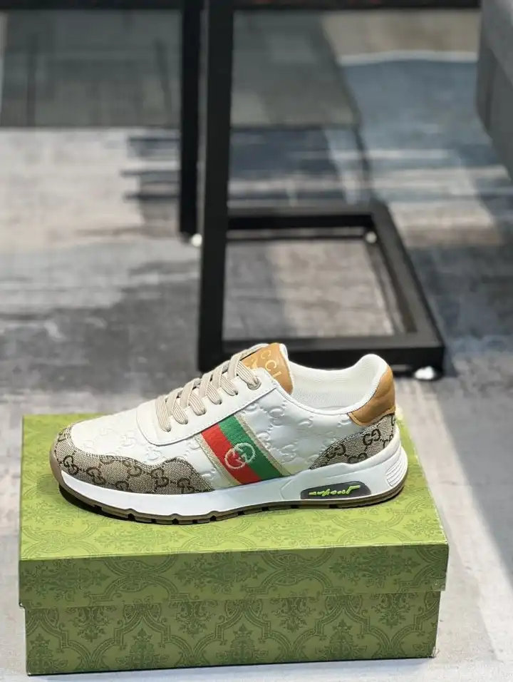 hype Gucci Sneakers