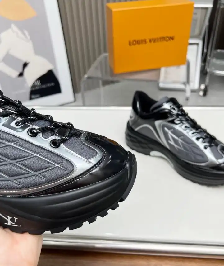 hype Louis Vuitton Sneakers