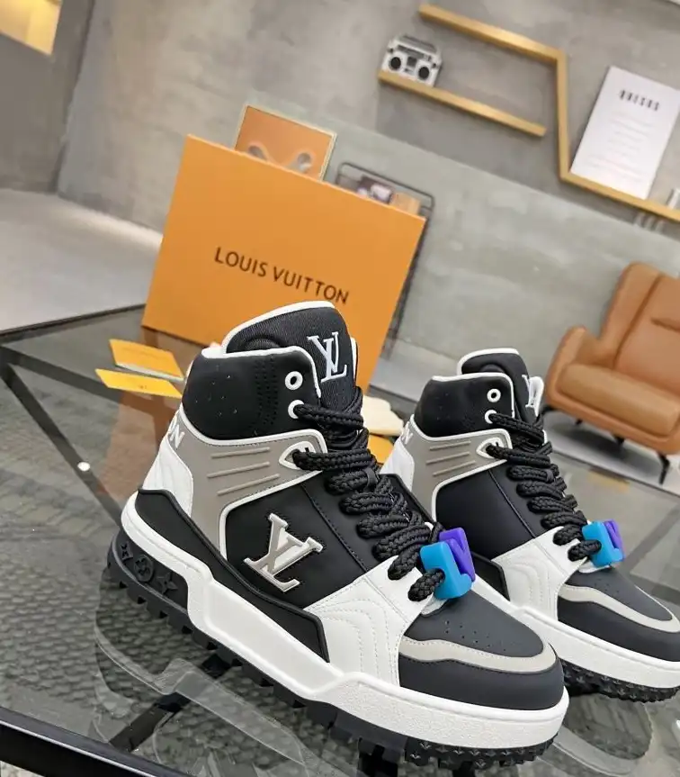 hype Louis Vuitton Sneakers