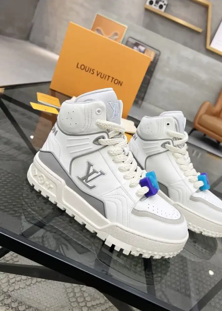 hype Louis Vuitton Sneakers