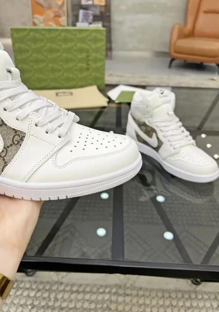 hype Louis Vuitton Sneakers