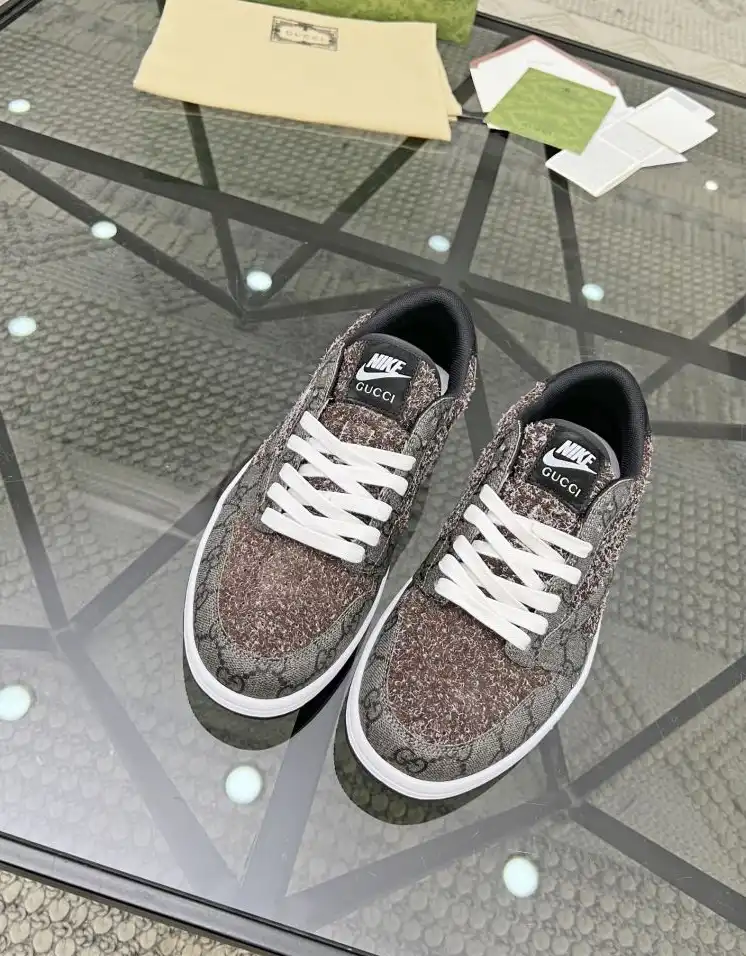 hype Louis Vuitton Sneakers