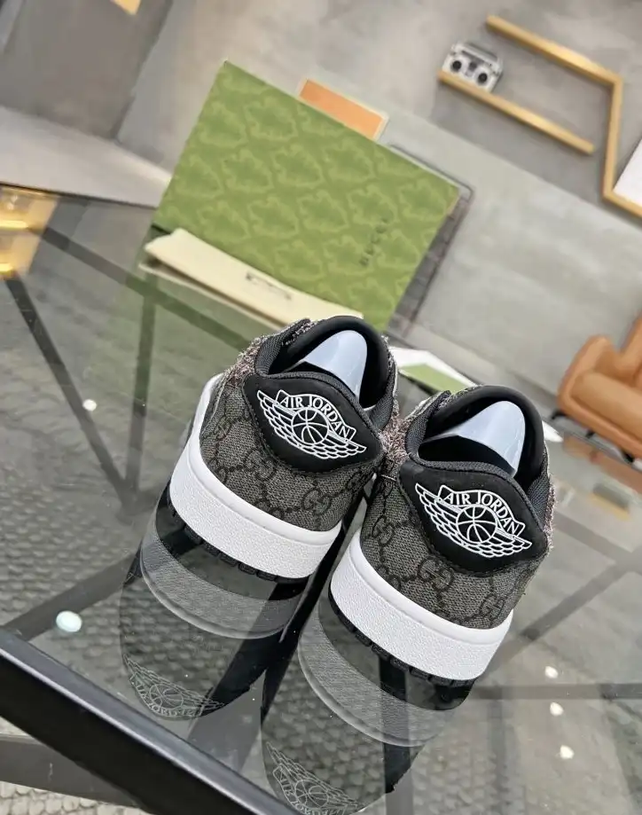 hype Louis Vuitton Sneakers