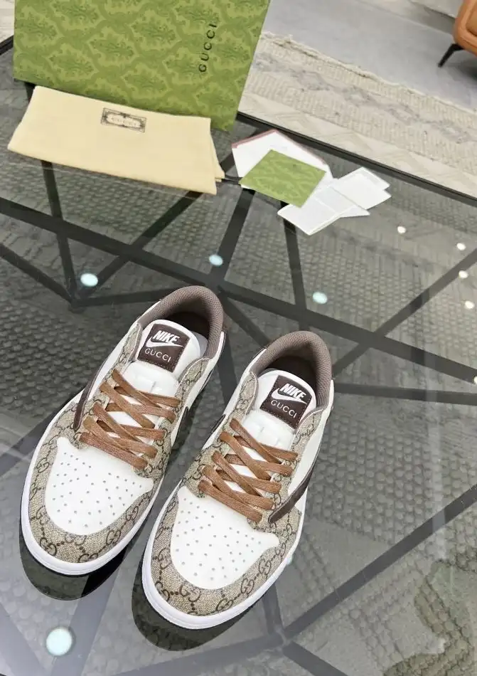 hype Louis Vuitton Sneakers