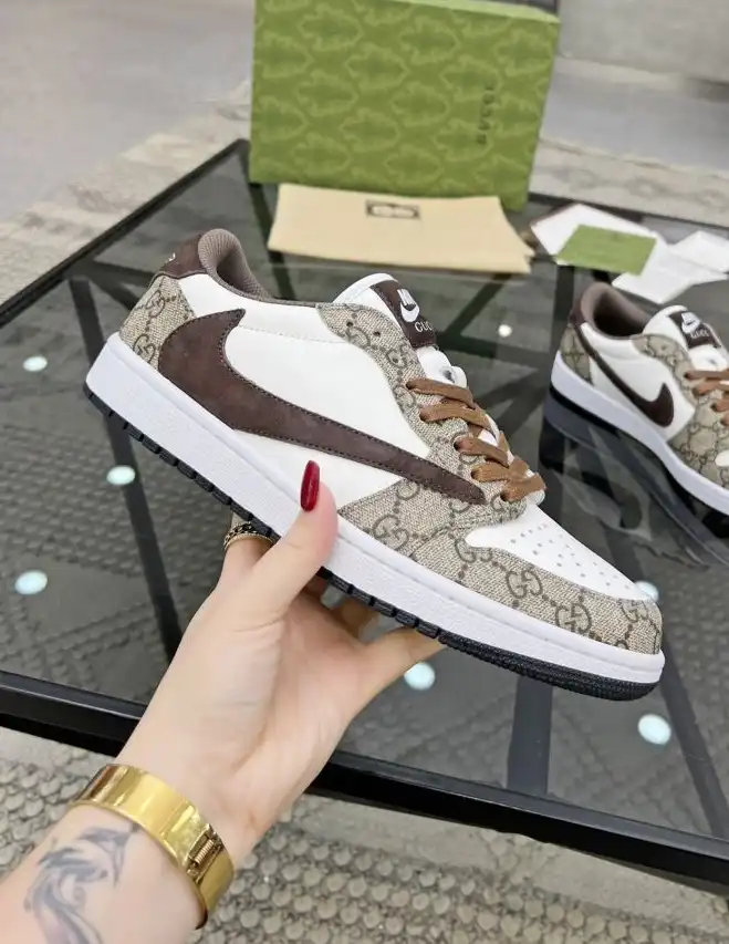 hype Louis Vuitton Sneakers