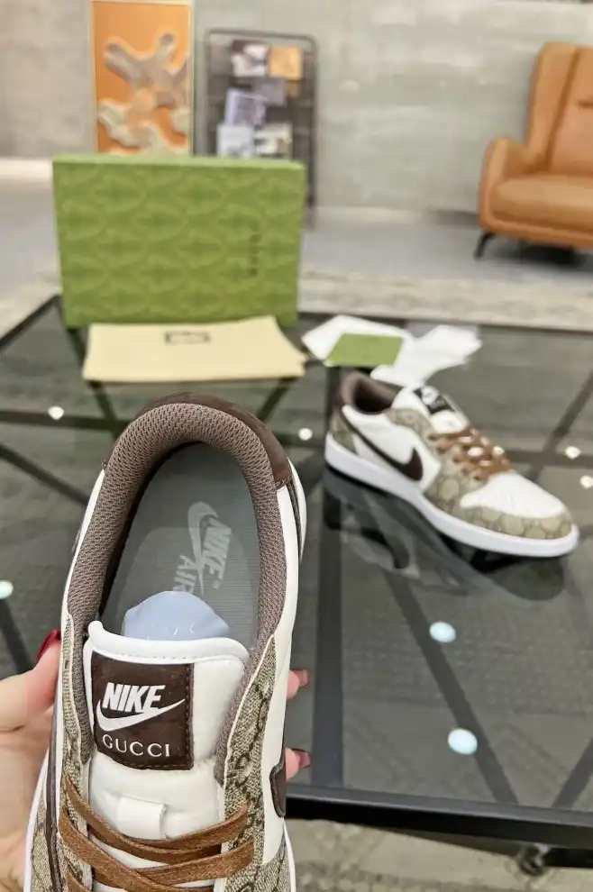 hype Louis Vuitton Sneakers