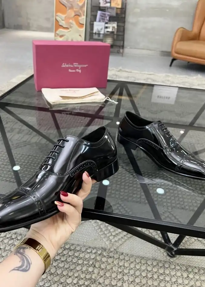 hype Ferragamo Leather Shoes