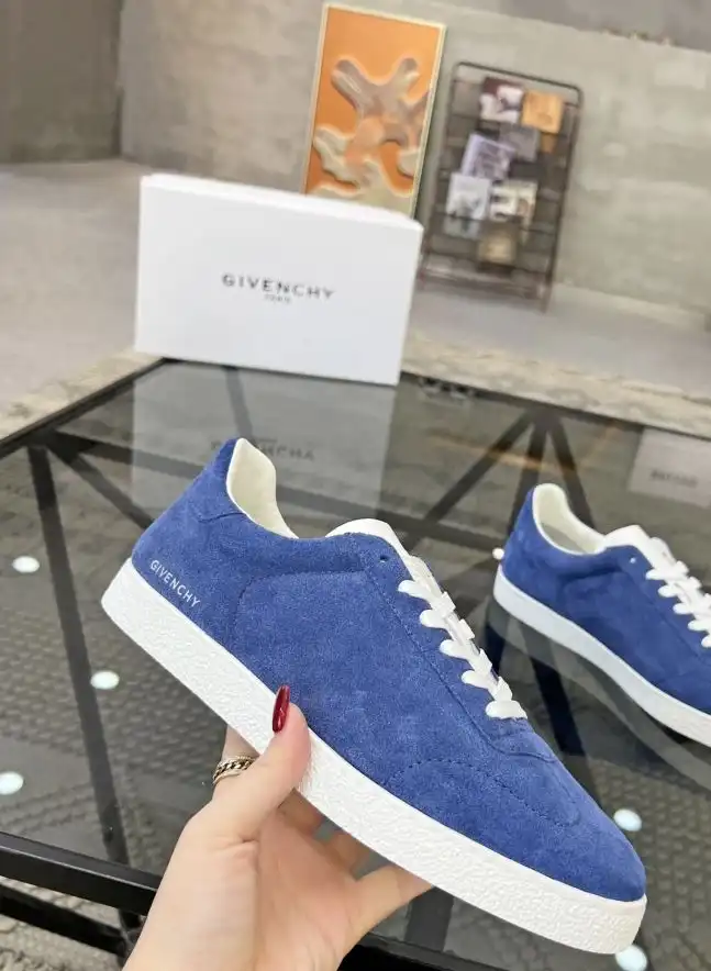 hype Givenchy Sneakers