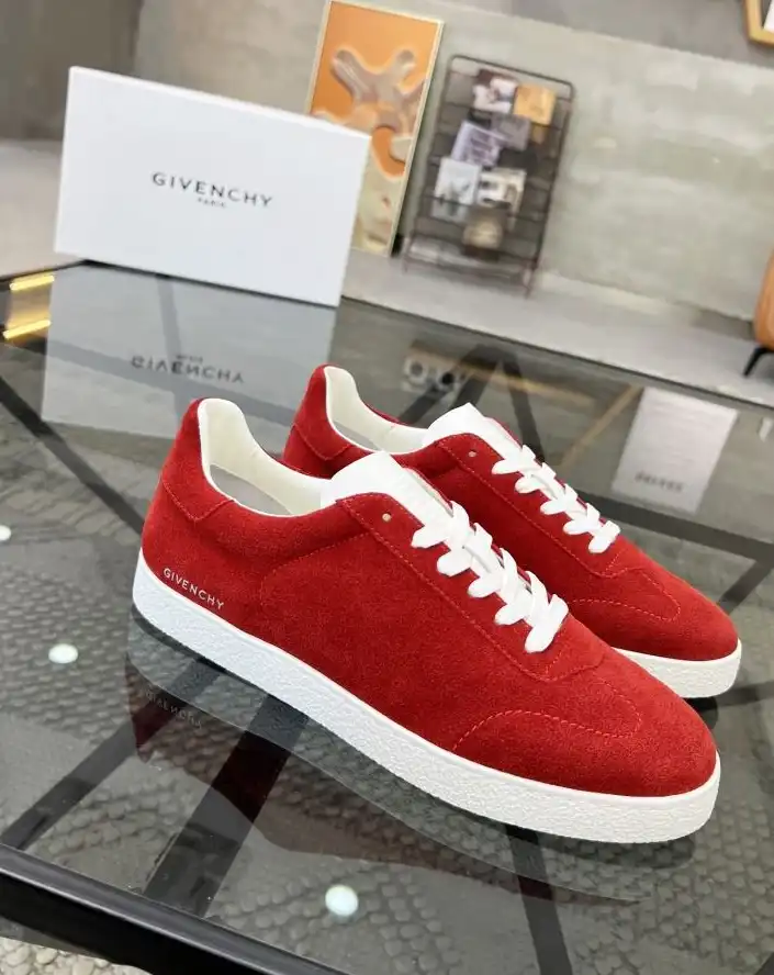 hype Givenchy Sneakers