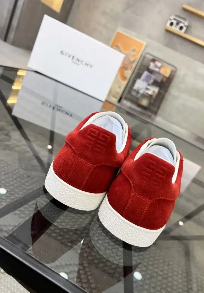 hype Givenchy Sneakers