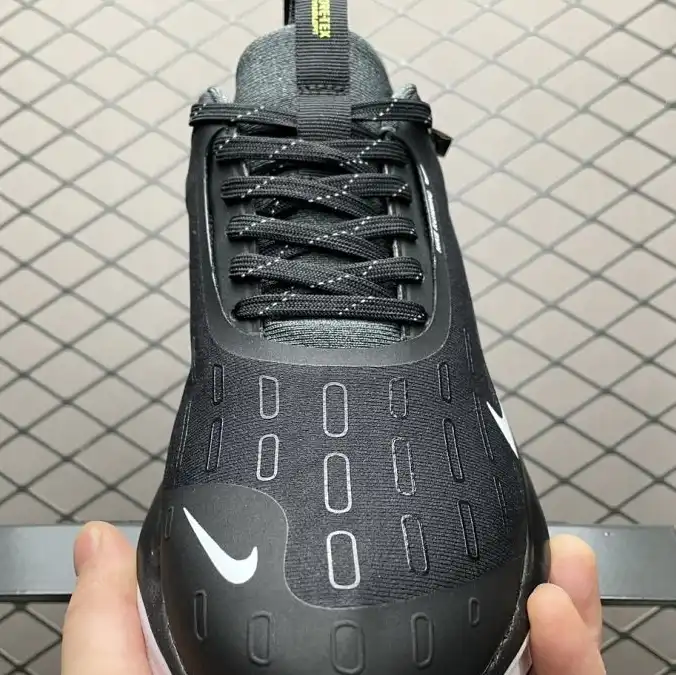 hype Nike Sneakers