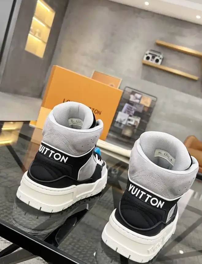 hype Louis Vuitton Sneakers