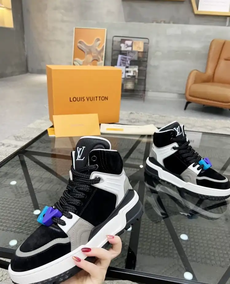 hype Louis Vuitton Sneakers