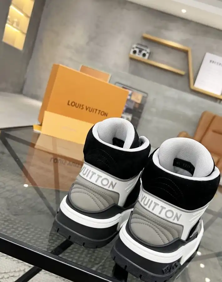 hype Louis Vuitton Sneakers