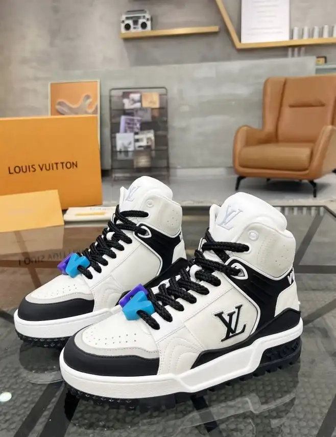 hype Louis Vuitton Sneakers