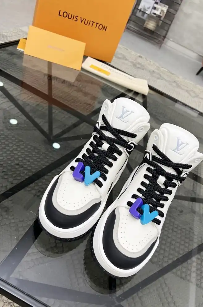 hype Louis Vuitton Sneakers