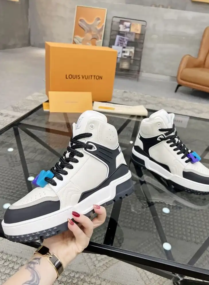 hype Louis Vuitton Sneakers