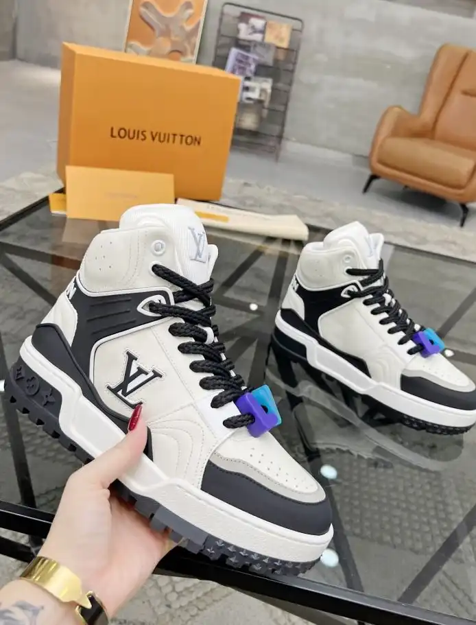 hype Louis Vuitton Sneakers