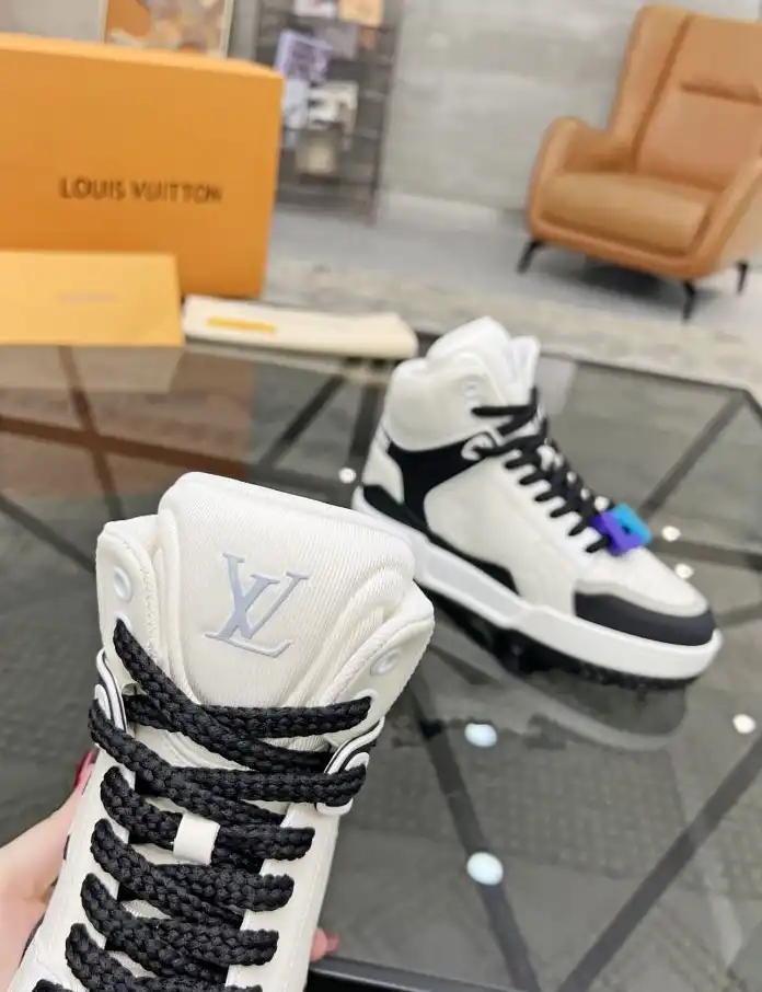 hype Louis Vuitton Sneakers