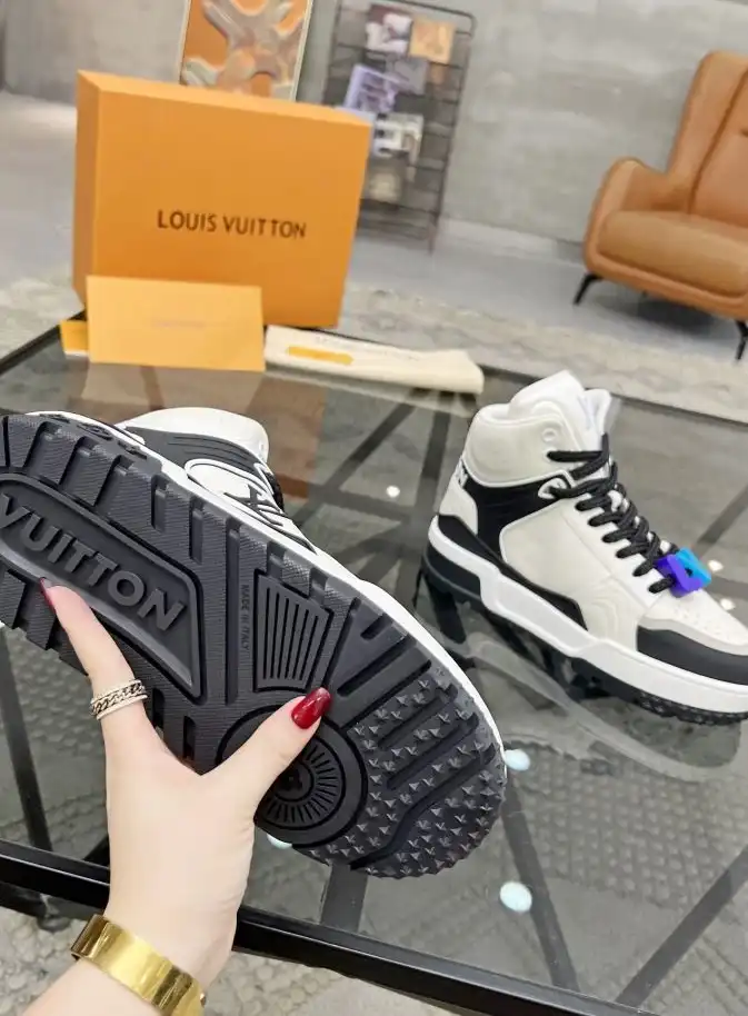 hype Louis Vuitton Sneakers