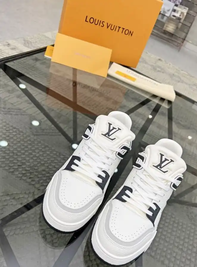 hype Louis Vuitton Sneakers