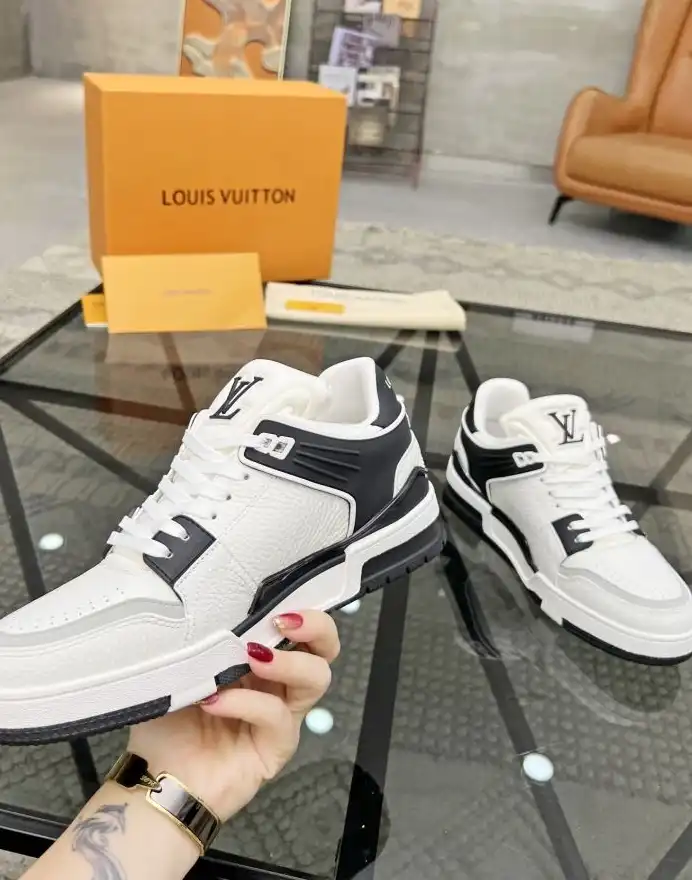 hype Louis Vuitton Sneakers