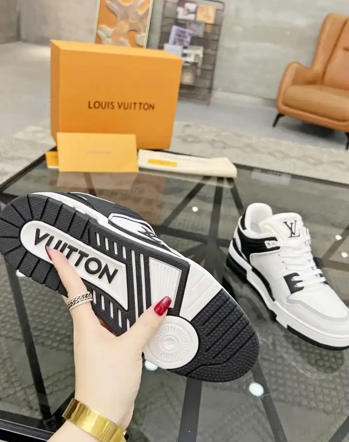 hype Louis Vuitton Sneakers