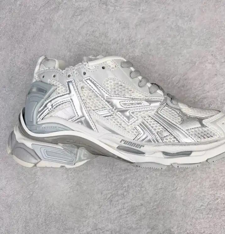 hype Balenciaga Sneakers