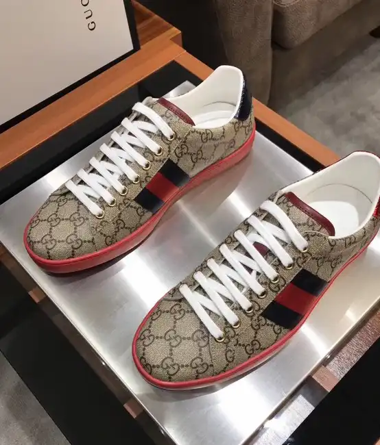 hype Gucci Sneakers