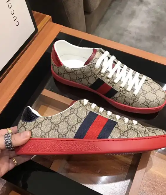 hype Gucci Sneakers