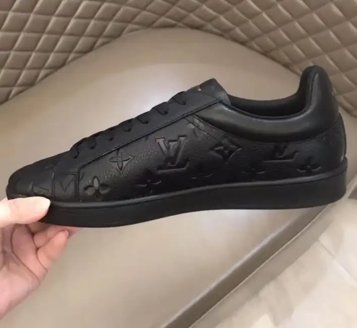 hype Louis Vuitton Sneakers