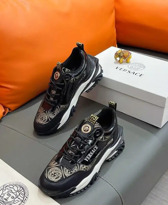 hype Givenchy Sneakers