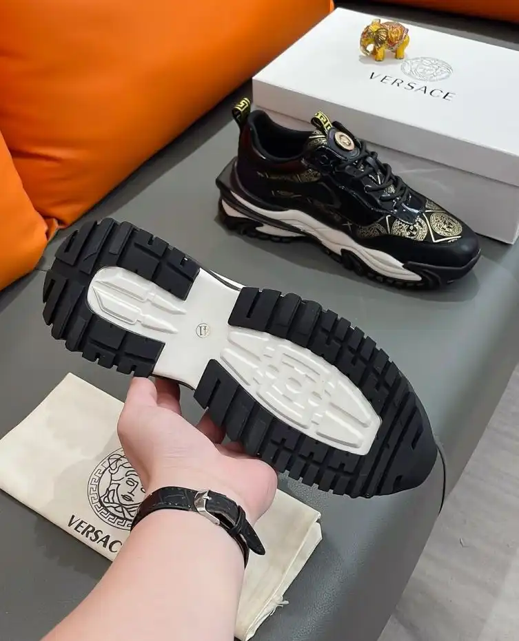 hype Givenchy Sneakers