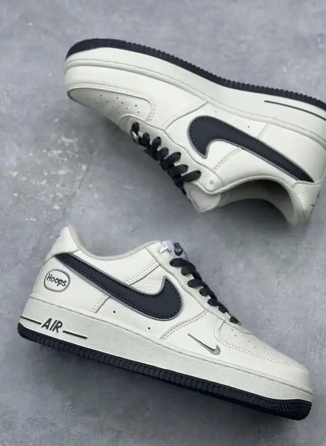 hype Nike Sneakers