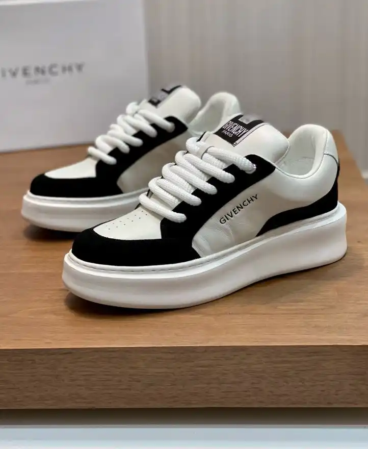 hype Givenchy Sneakers