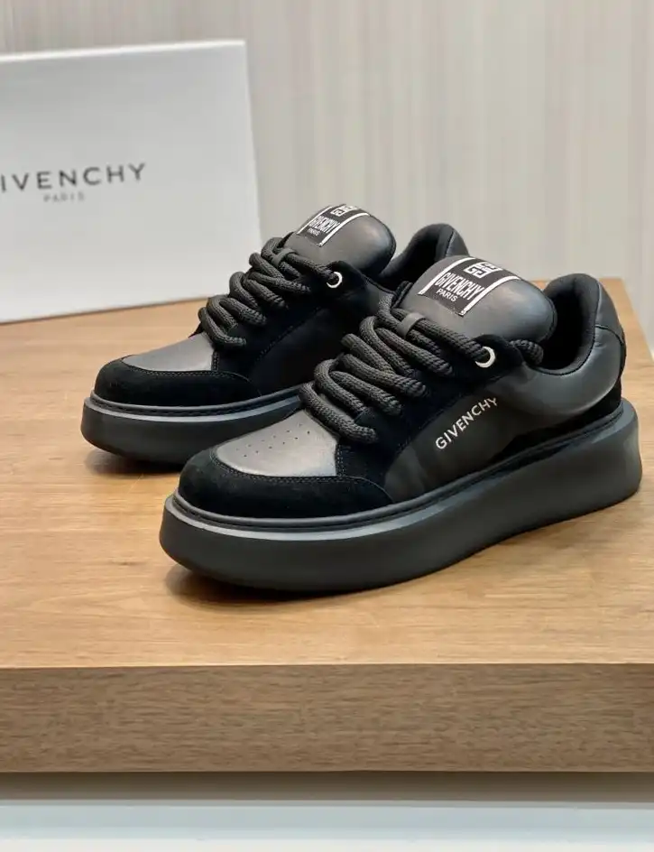 hype Givenchy Sneakers