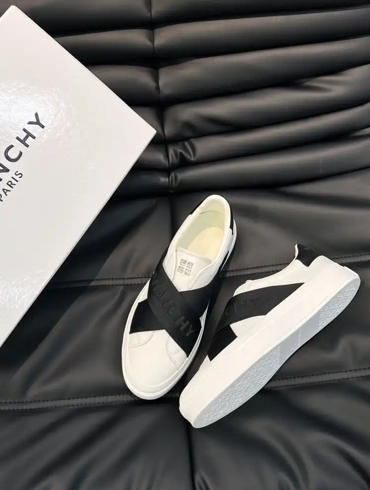 hype Givenchy Sneakers