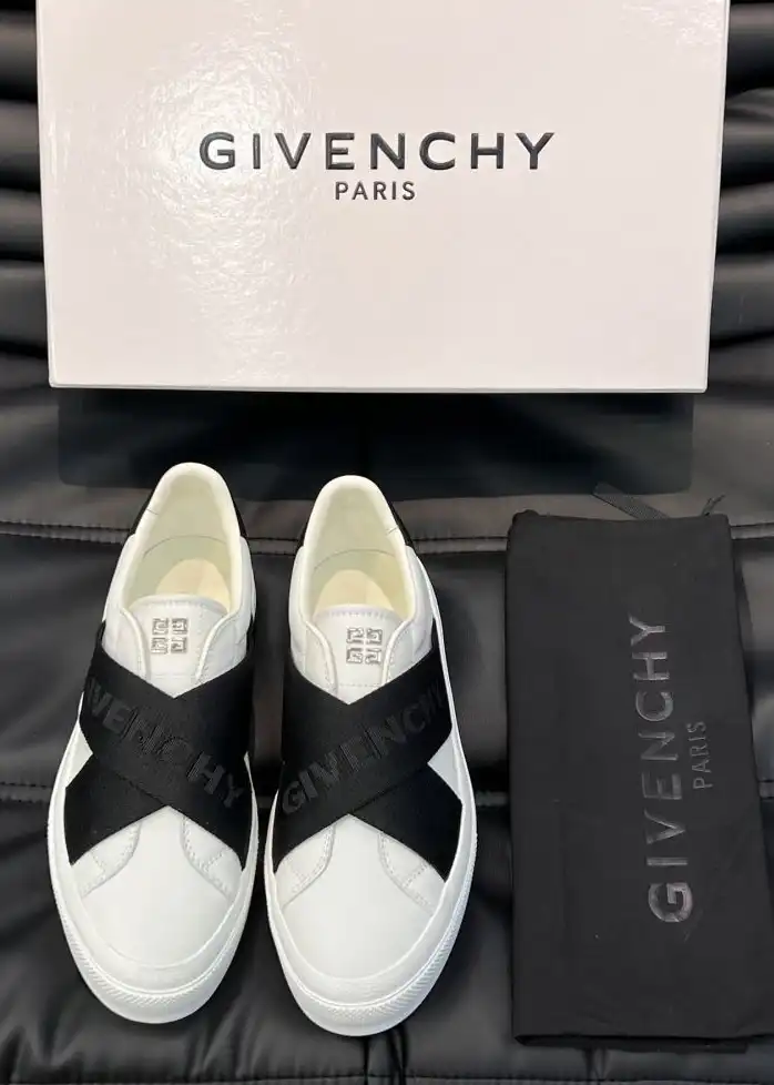 hype Givenchy Sneakers