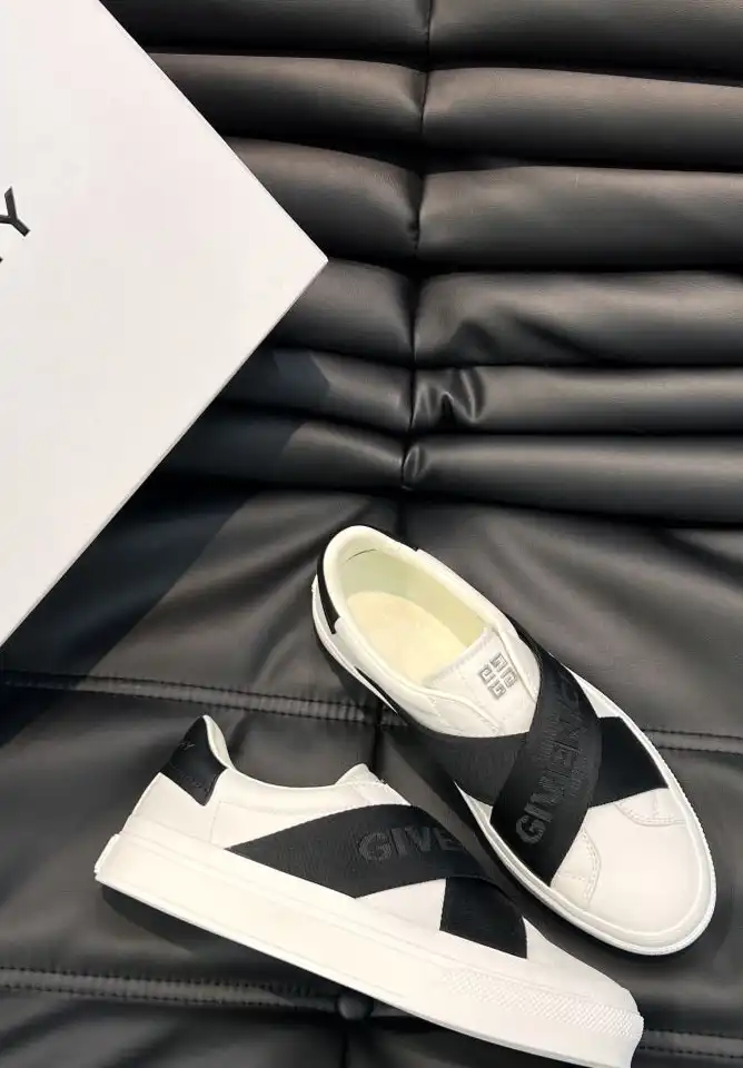 hype Givenchy Sneakers