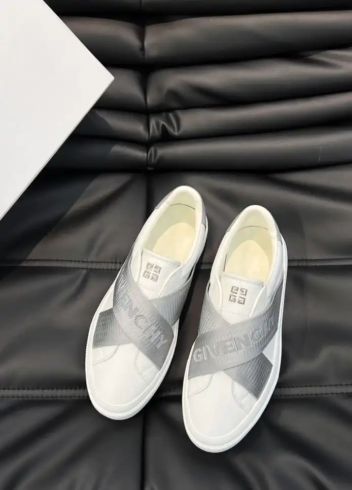 hype Givenchy Sneakers