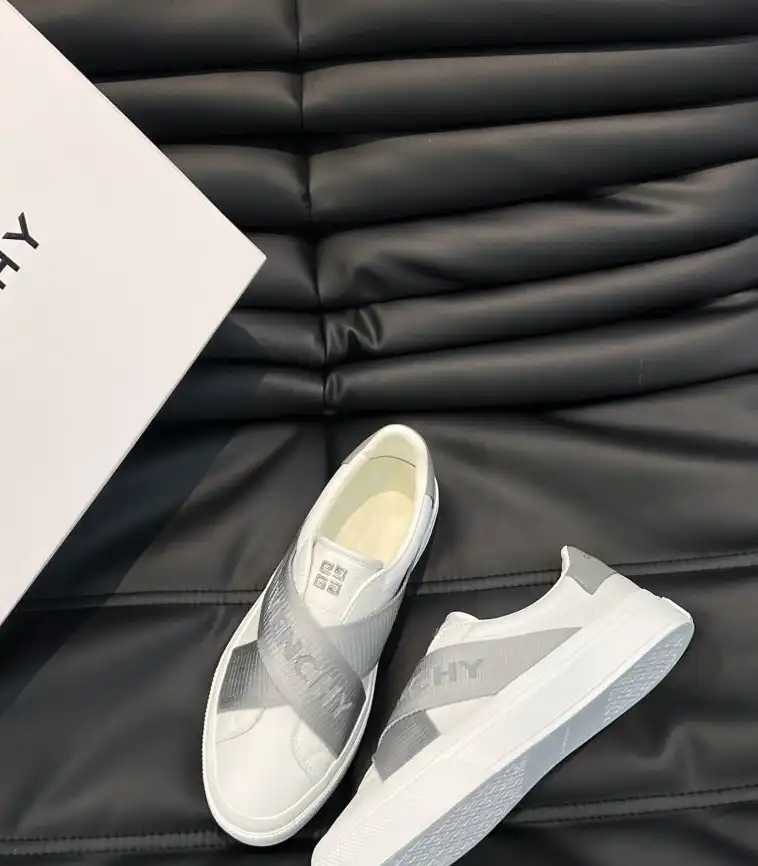 hype Givenchy Sneakers