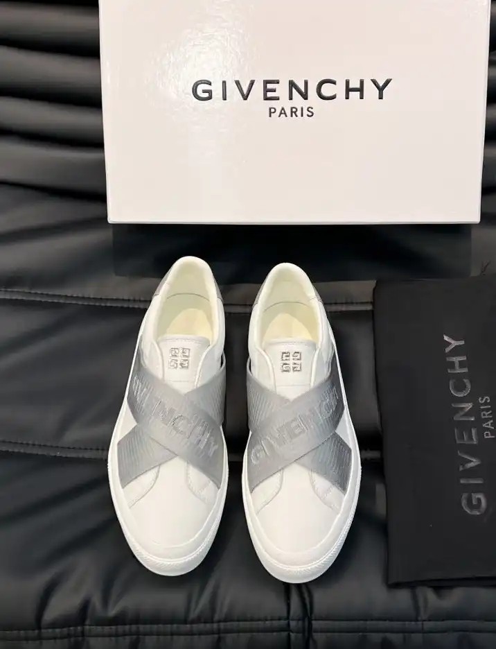 hype Givenchy Sneakers