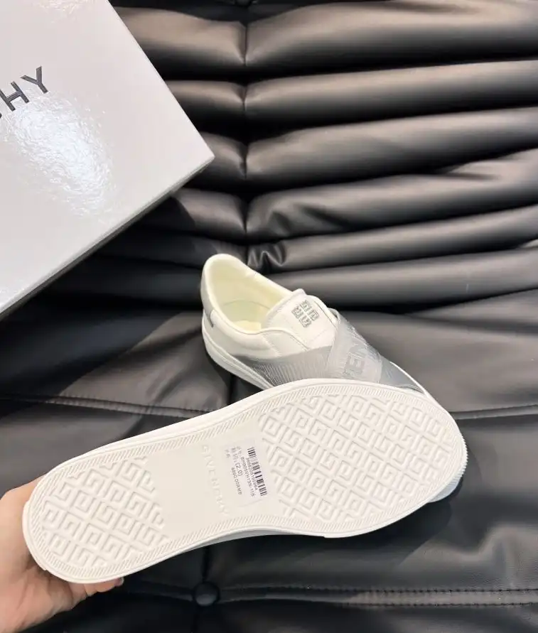 hype Givenchy Sneakers