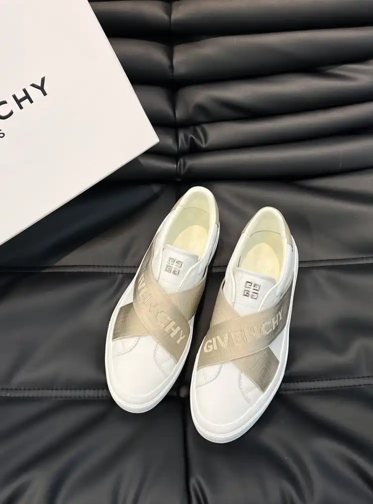 hype Givenchy Sneakers