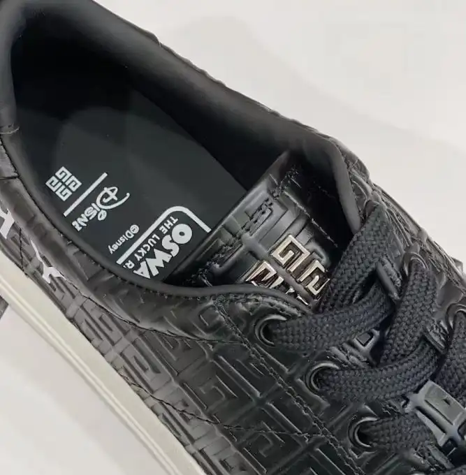 hype Givenchy Sneakers