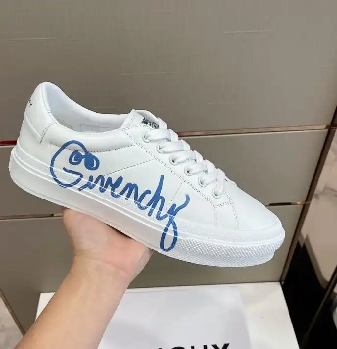 hype Givenchy Sneakers