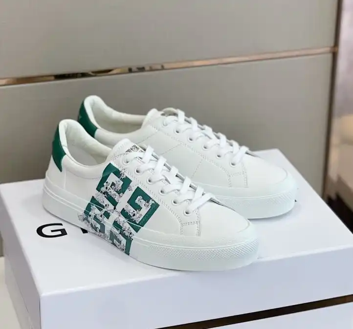 hype Givenchy Sneakers