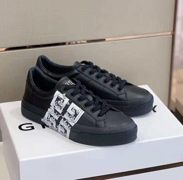 hype Givenchy Sneakers