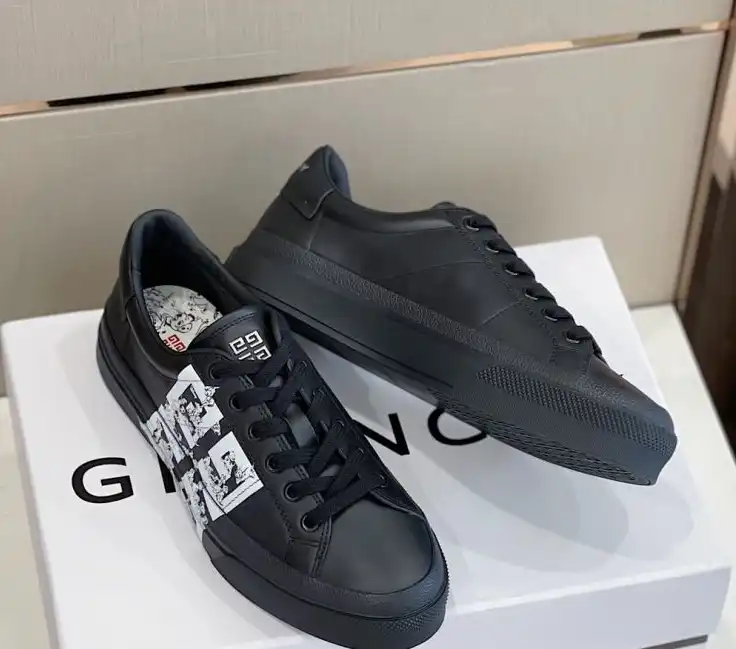 hype Givenchy Sneakers