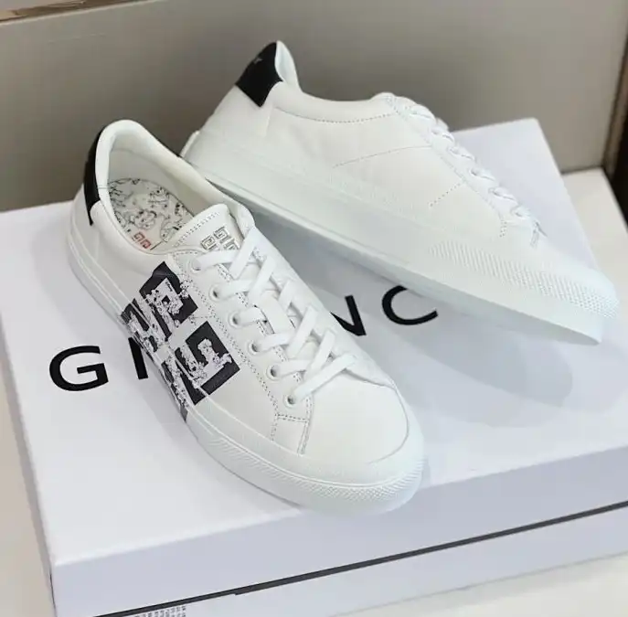 hype Givenchy Sneakers